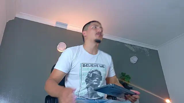 MrFox   online show from 11/01/25, 07:19