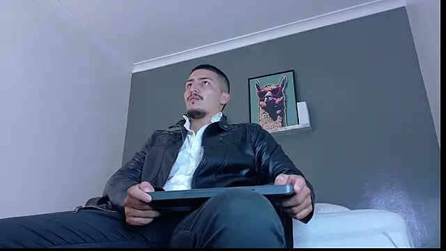 MrFox   online show from 04/04/26, 11:50