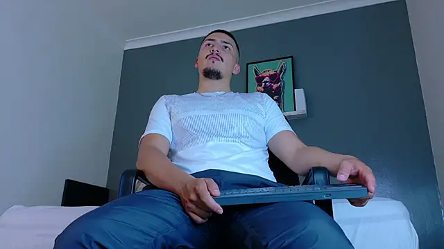 MrFox   online show from 03/23/26, 07:25