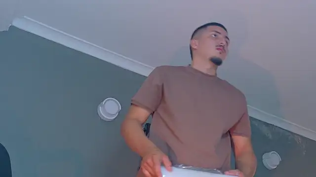 MrFox   online show from 10/29/25, 07:46