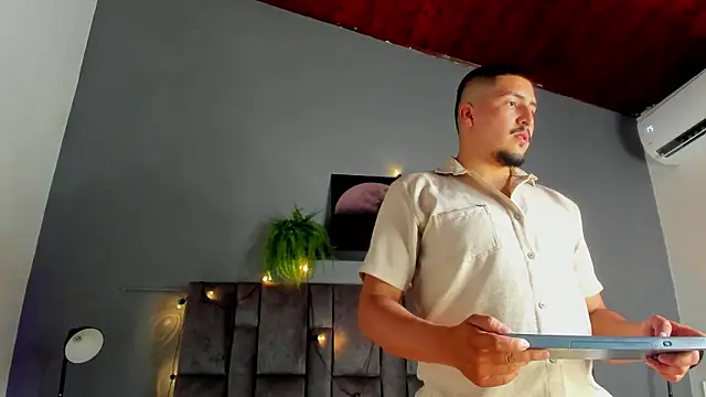 MrFox   online show from 03/03/26, 07:32