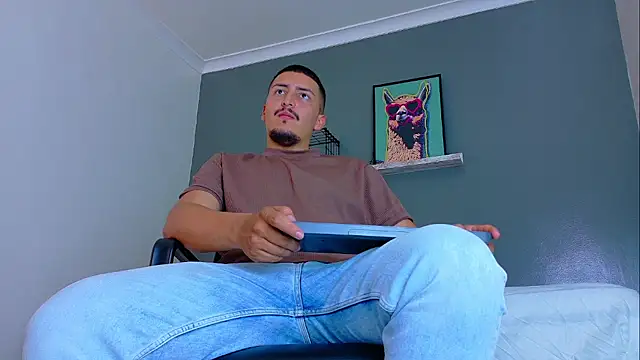 MrFox   online show from 04/10/26, 07:32