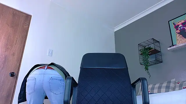 MrFox   online show from 03/13/26, 10:37