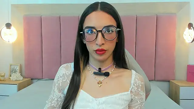 Emilia Bons online show from 02/13/26, 08:53