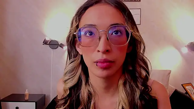 Emilia Bons online show from 11/04/25, 02:54