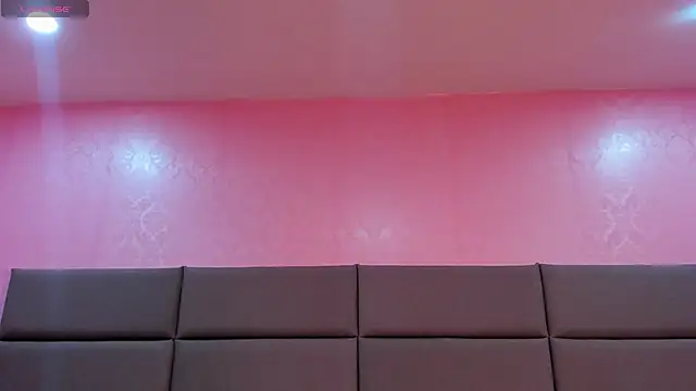 Emilia Bons online show from 04/02/26, 02:19