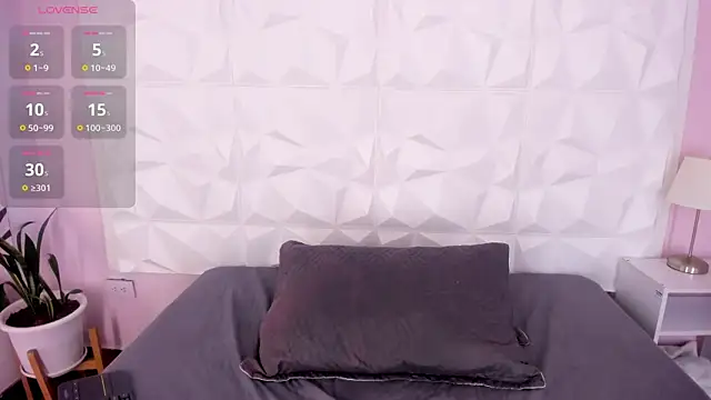 HannahToons online show from 11/25/25, 02:56