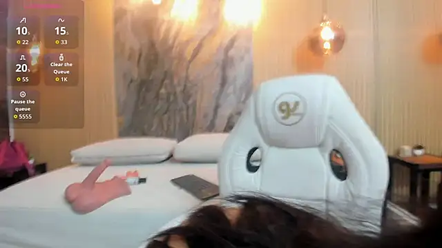 chloe murray online show from 10/29/25, 07:13