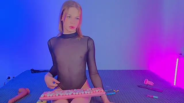 Olivia-Pink online show from 03/24/26, 04:12