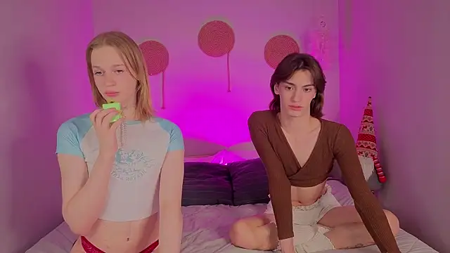 Olivia-Pink online show from 01/10/26, 09:32