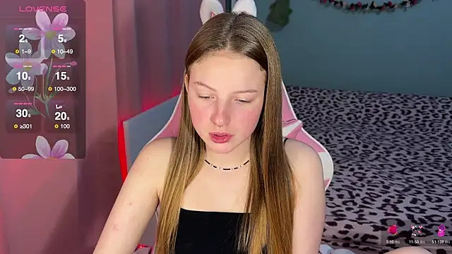 Snapshot of stefaniyaaa chatting on 10/17/25, 06:10 stefaniyaaa online show from 10/17/25, 06:10