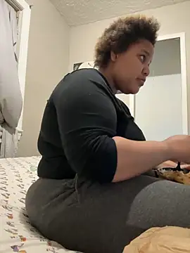 chocolate bella online show from 10/26/25, 01:17