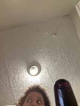 chocolate bella online show from 10/05/25, 10:11