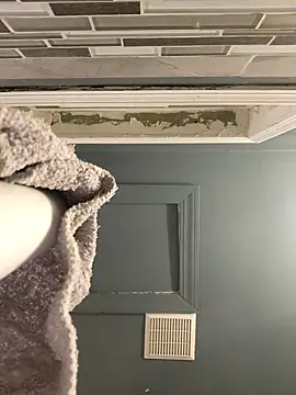 chocolate bella online show from 10/24/25, 02:32