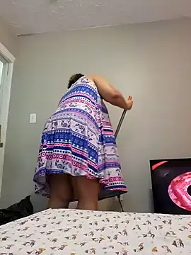 chocolate bella online show from 10/21/25, 03:00