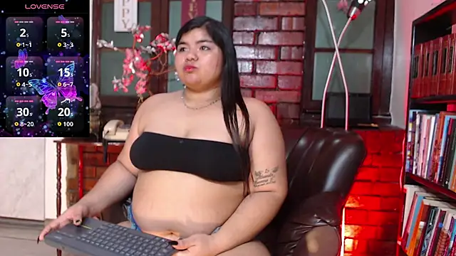 Lia Arellano online show from 10/25/25, 07:03