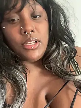 Cocomamii1 online show from 04/11/26, 09:29