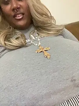 Cocomamii1 online show from 11/03/25, 03:56