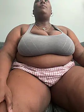 Cocomamii1 online show from 03/15/26, 07:32