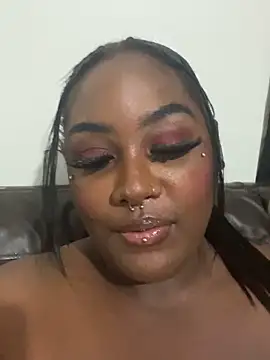 Cocomamii1 online show from 11/14/25, 06:39