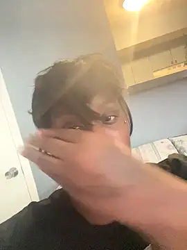 Cocomamii1 online show from 12/17/25, 11:43