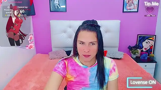 Snapshot of Azley_sweet chatting on 10/01/25, 03:49 Azley sweet online show from 10/01/25, 03:49