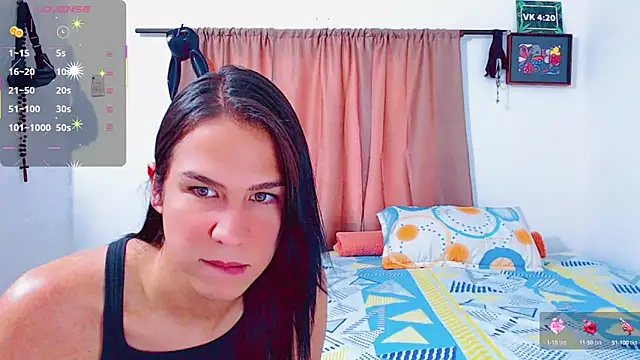 Snapshot of Azley_sweet chatting on 02/13/25, 08:03 Azley sweet online show from 02/13/25, 08:03