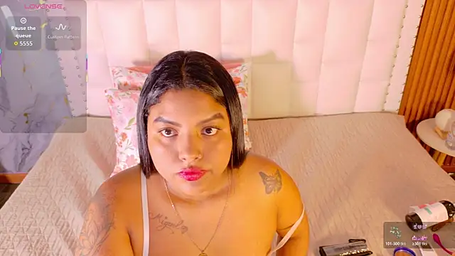 curvybrunnett online show from 11/16/25, 12:10