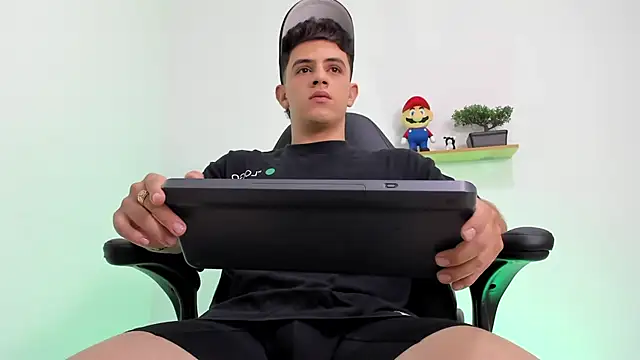 Mikecooper online show from 01/09/26, 05:14