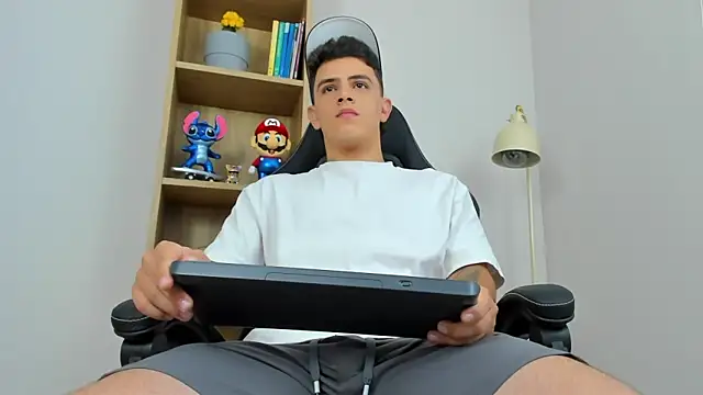 Mikecooper online show from 04/14/26, 12:48