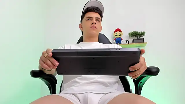 Mikecooper online show from 01/14/26, 02:59