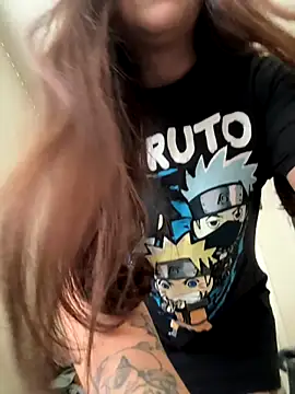 Snapshot of CharmingMaddie chatting on 11/18/25, 05:38 CharmingMaddie online show from 11/18/25, 05:38