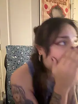 CharmingMaddie online show from 03/04/26, 09:39