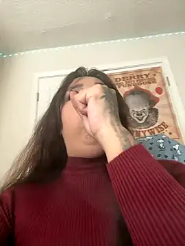 Snapshot of CharmingMaddie chatting on 11/26/25, 05:46 CharmingMaddie online show from 11/26/25, 05:46