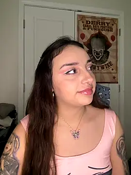 Snapshot of CharmingMaddie chatting on 12/03/25, 07:24 CharmingMaddie online show from 12/03/25, 07:24