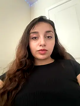 Snapshot of CharmingMaddie chatting on 10/11/25, 04:19 CharmingMaddie online show from 10/11/25, 04:19