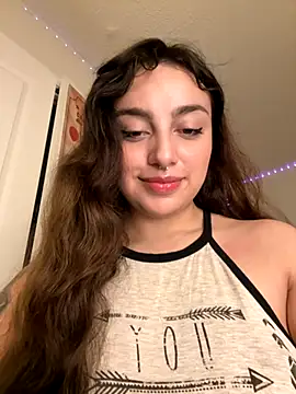 Snapshot of CharmingMaddie chatting on 09/13/25, 09:09 CharmingMaddie online show from 09/13/25, 09:09