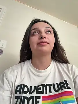 CharmingMaddie online show from 05/15/26, 05:44
