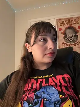 Snapshot of CharmingMaddie chatting on 10/16/25, 11:24 CharmingMaddie online show from 10/16/25, 11:24