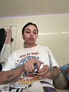 CharmingMaddie online show from 06/01/26, 04:50