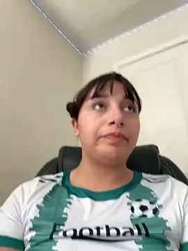 Snapshot of CharmingMaddie chatting on 10/30/25, 03:20 CharmingMaddie online show from 10/30/25, 03:20