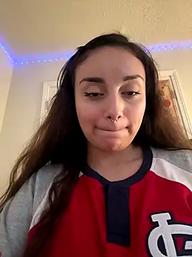 Snapshot of CharmingMaddie chatting on 11/05/25, 03:20 CharmingMaddie online show from 11/05/25, 03:20