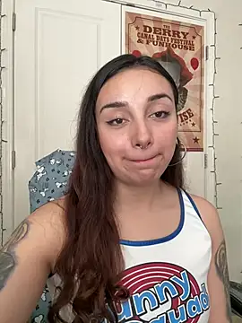 CharmingMaddie online show from 04/17/26, 03:15
