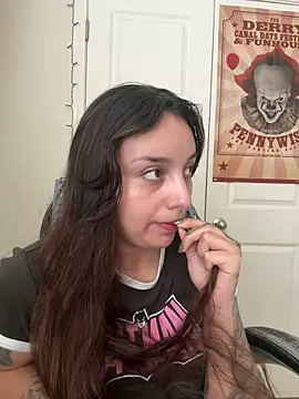 CharmingMaddie online show from 03/22/26, 04:19