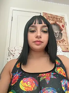 Snapshot of CharmingMaddie chatting on 09/18/25, 04:32 CharmingMaddie online show from 09/18/25, 04:32