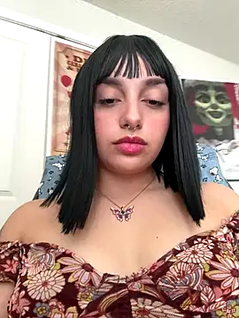 Snapshot of CharmingMaddie chatting on 10/08/25, 03:24 CharmingMaddie online show from 10/08/25, 03:24