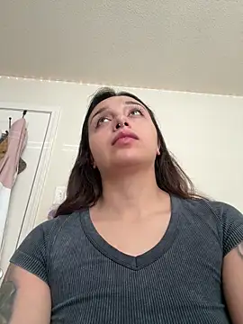 CharmingMaddie online show from 05/17/26, 03:56
