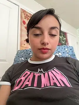 Snapshot of CharmingMaddie chatting on 10/07/25, 03:35 CharmingMaddie online show from 10/07/25, 03:35