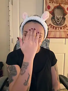 CharmingMaddie online show from 03/04/26, 09:44