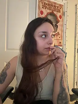 CharmingMaddie online show from 03/07/26, 04:12